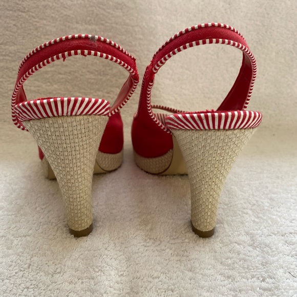 Fun sandal, unlisted brand, worn once size 8 excellent condition - Picture 3 of 4